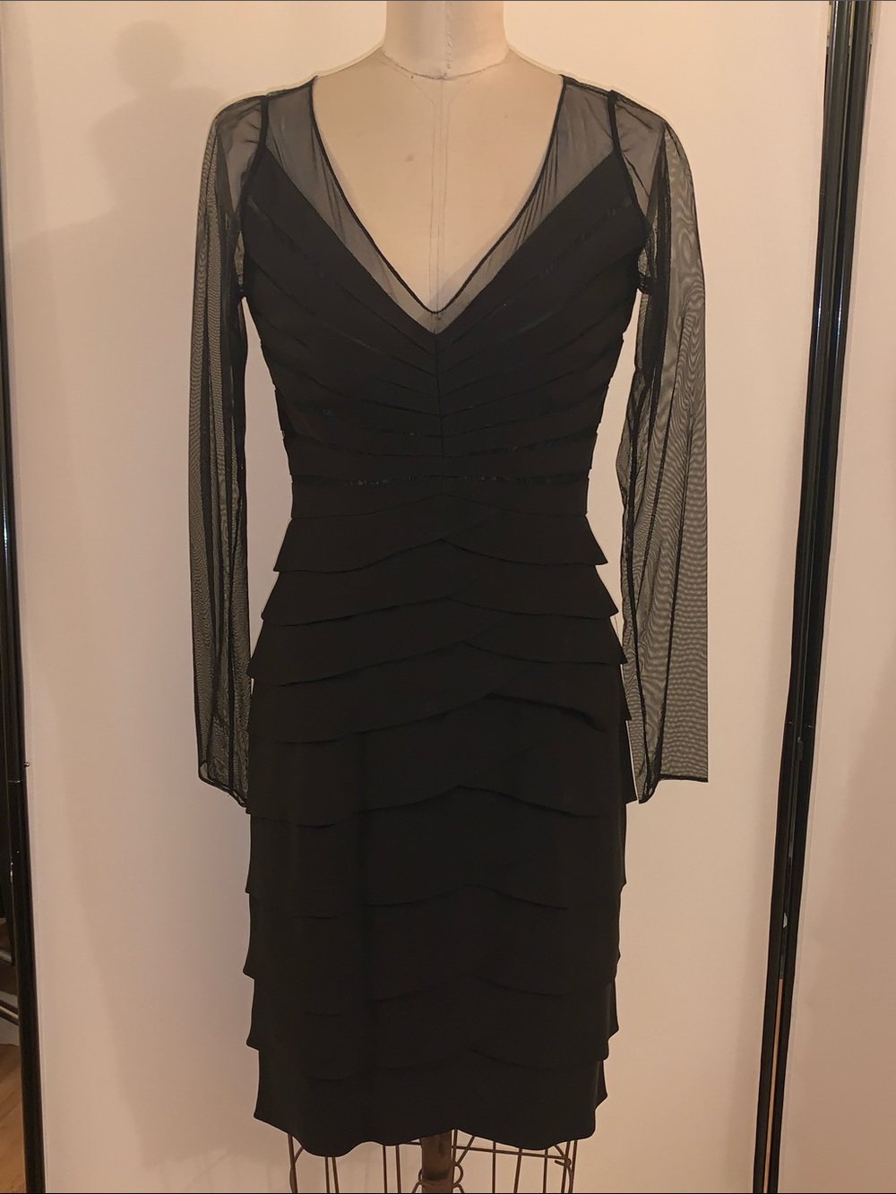 Chetta B Black Sheer Sleeve Tiered V-Neck Dress 4